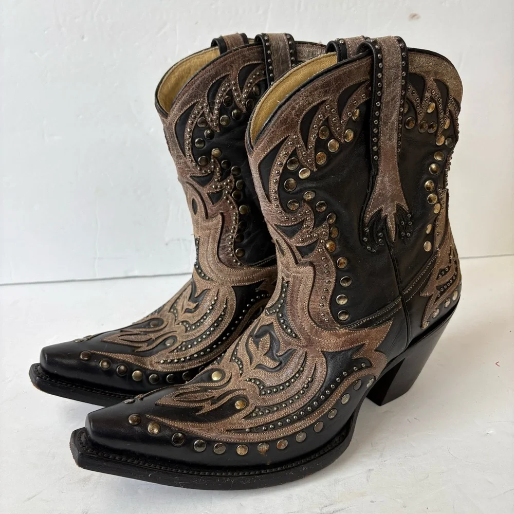 CORRAL Women's Black Distressed Overlay Studded Short Boot Snip Toe Black 9 - Picture 1 of 10